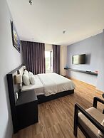 Novelty Hotel