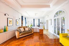 Elite Art Palace by Napoliapartments