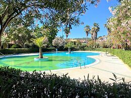 Apartment With Pool and Private Parking