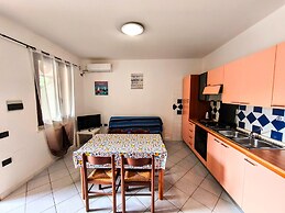 Apartment With Pool and Private Parking