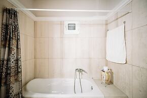 Rahes Villa With Private Swimming Pool