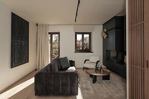 Ceci Suites