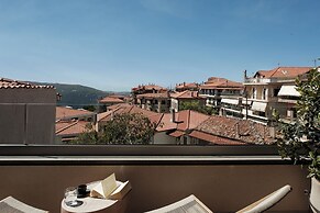 Ceci Suites