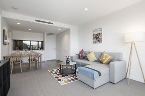 Bright South Yarra Flat With Balcony
