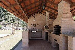 Sitio em Vassouras na Serra com Piscina e Lareira