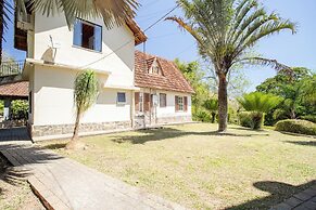 Sitio em Vassouras na Serra com Piscina e Lareira