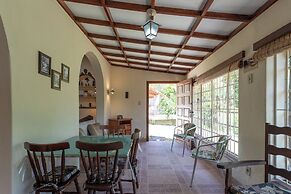 Sitio em Vassouras na Serra com Piscina e Lareira