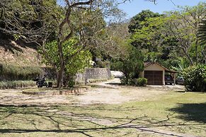 Sitio em Vassouras na Serra com Piscina e Lareira