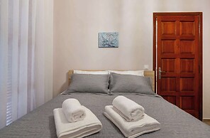 Villa Psani Beachfront Escape With Garden