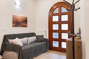 Villa Psani Beachfront Escape With Garden
