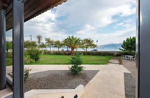 Villa Psani Beachfront Escape With Garden