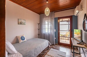 Villa Psani Beachfront Escape With Garden
