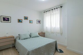 Apto com Garagem e Academia pr Ximo ao Villa-lobos