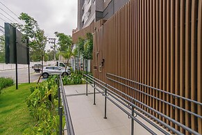 Apto com Garagem e Academia pr Ximo ao Villa-lobos