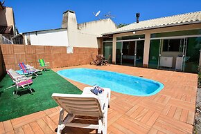 Casa com piscina a 250m da Praia PLH006