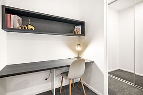 Modern City Views Escape With Gym Access