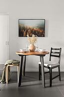 Chic 1BR Apt Near Southern Cross