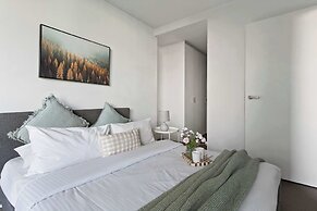 Chic 1BR Apt Near Southern Cross