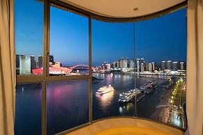 Baihong Riverview Drone Show Apartment