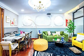 Baihong Riverview Drone Show Apartment