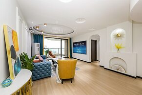 Baihong Riverview Drone Show Apartment