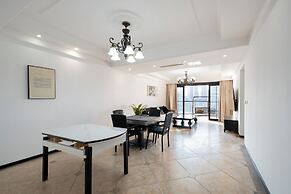 Baihong Riverview Drone Show Apartment
