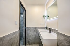 Baihong Riverview Drone Show Apartment