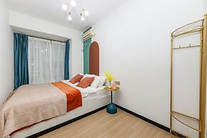 Baihong Riverview Drone Show Apartment