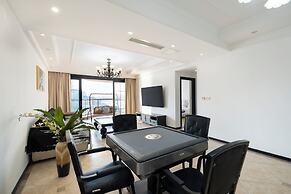 Baihong Riverview Drone Show Apartment