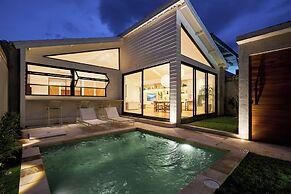 White Villa by Betterplace