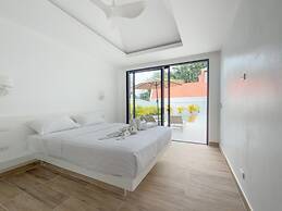 Stylish 3BR Pool Villa Lawan Villa (LWV1)