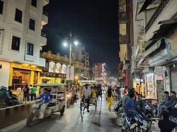 Hotel Bharat