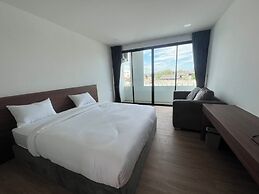 J&P Hotel Sriracha