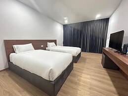 J&P Hotel Sriracha