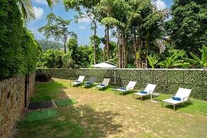 Oxavia Garden Bungalow B1-B2