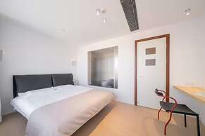 Shanghai Hills&FanStay close to Tianzifang Line 9