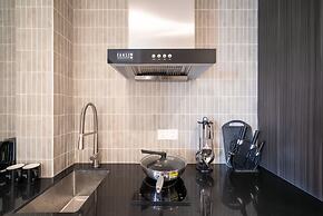 Shanghai Hills&FanStay close to Tianzifang Line 9