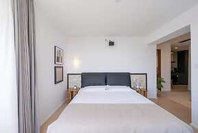 Shanghai Hills&FanStay close to Tianzifang Line 9