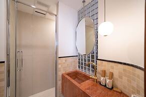 Shanghai Hills&FanStay close to Tianzifang Line 9