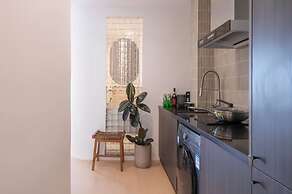 Shanghai Hills&FanStay close to Tianzifang Line 9