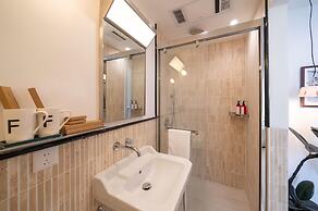 Shanghai Hills&FanStay close to Tianzifang Line 9