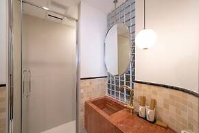Shanghai Hills&FanStay close to Tianzifang Line 9