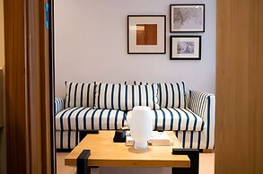 Shanghai Hills&FanStay close to Tianzifang Line 9