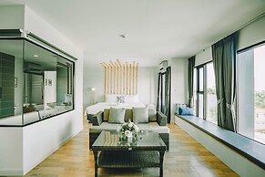 The Galla Hotel