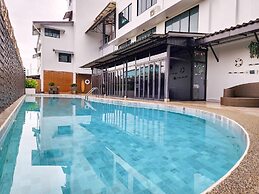 The Galla Hotel