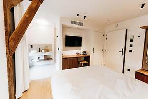 Alfred Hotel & Gastro Bar