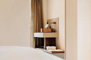 Alfred Hotel & Gastro Bar