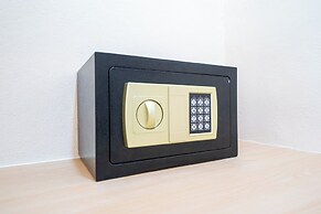 Amaleena Pool Access