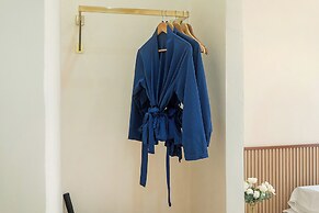 Amaleena Pool Access