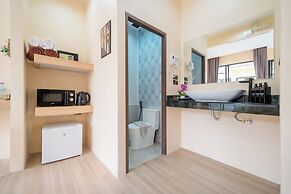 Amaleena Pool Access